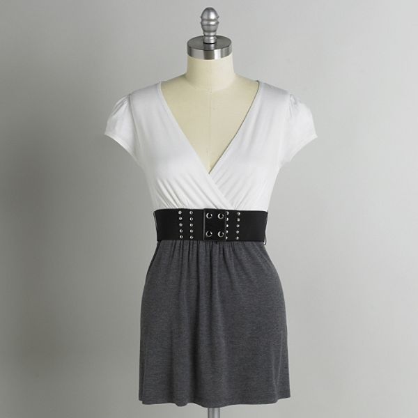Fit: Juniors, Color: Gray, Ivory, Size: Small Junior's Belted V-Neck