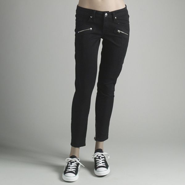 Fit: Juniors plus, Color: Black, Size: 18 Junior's Four-Pocket Skinny