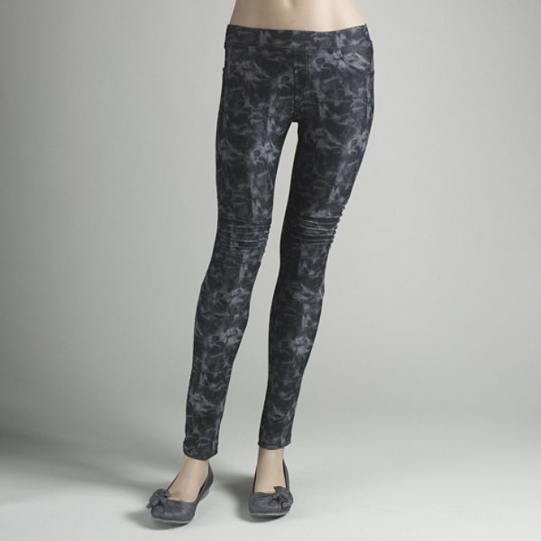 Fit: Juniors plus, Color: Gray, Size: 1X Junior's Tie Dye Jeggings -