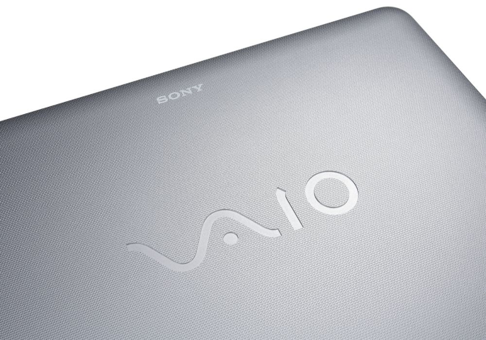 Sony 160GB VAIO Notebook PC with CD/DVD Burner, Silver