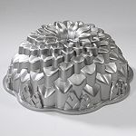 Nordic Ware Chrysanthemum bundt pan