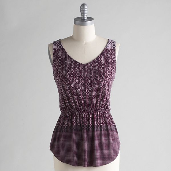 Apostrophe Women's Sleeveless V-neck Top - Petite