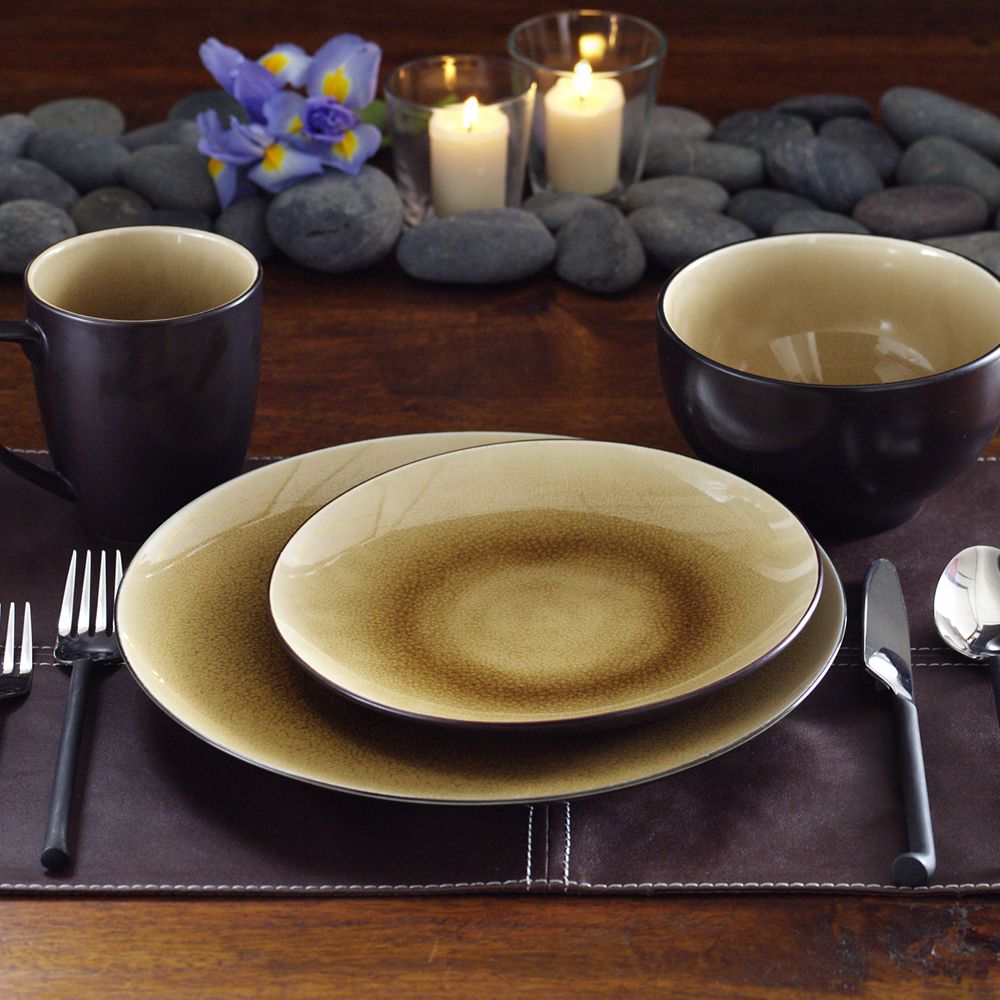 Ty Pennington Style 16 pc Dinnerware set Camel- Caliente