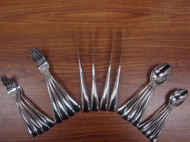 Cambridge Silversmithes Sophia 20pc Flatware Set
