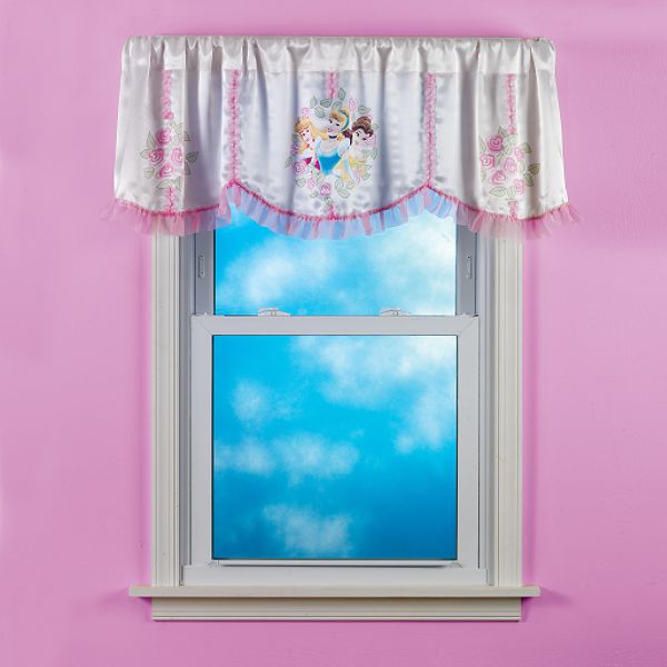 Disney Princess Trio Portraits Valance
