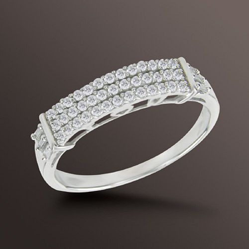 1/4 ct. t.w. Round Diamond Wedding/Anniversary Ring in 10K White Gold