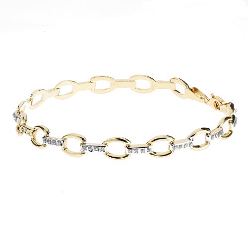 Diamond Fascination 14K Yellow Gold Diamond Accent Oval Link Bracelet