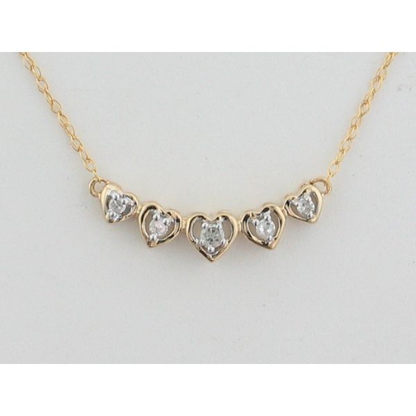 1/16 ct. tw. Diamond Heart Necklace. 10Kt Yellow Gold