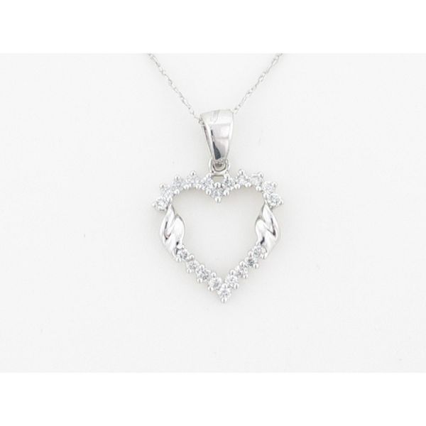 1/4 ct. tw. Diamond Heart Pendant. 10Kt White Gold