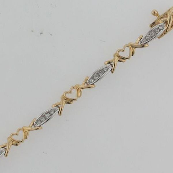 1/4 ct. tw. Diamond Bracelet. 10Kt TwoTone Gold