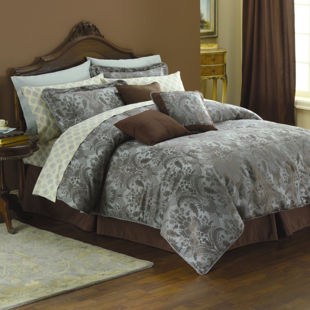  Abbey Hill Medallion Dream Comforter Set