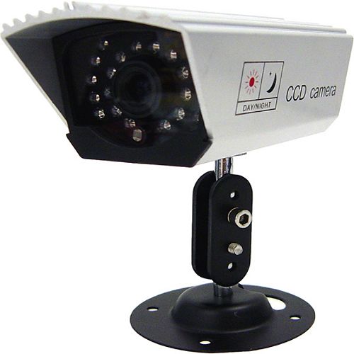 Shopping Dudes Hot Deal for: Clover Electronics USA Color Camera With Night Vi